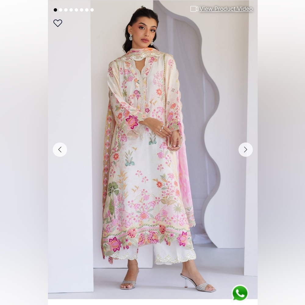 Farah talib aziz silk outfit